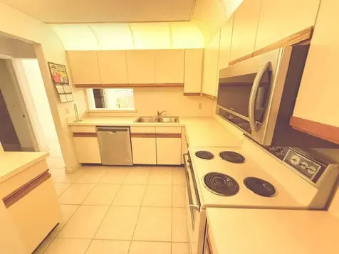 10062 Hickorywood Place Boynton Beach FL 33437