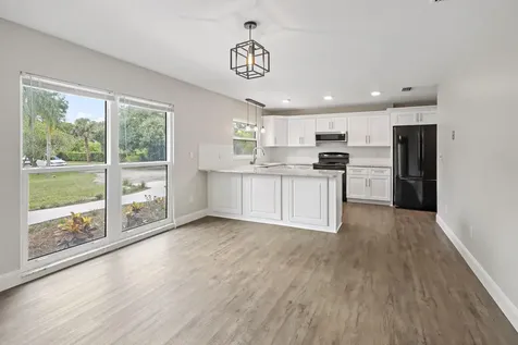 6080 65th Street Vero Beach FL 32967