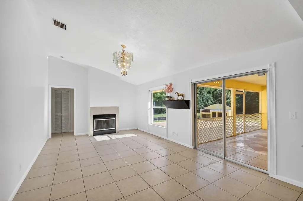 17609 86th Street N Loxahatchee FL 33470