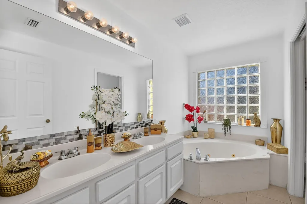 17609 86th Street N Loxahatchee FL 33470