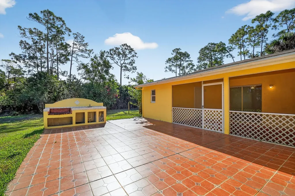 17609 86th Street N Loxahatchee FL 33470