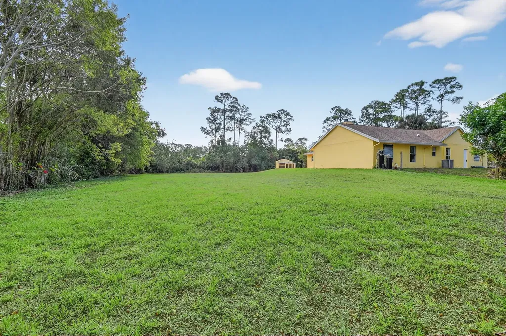 17609 86th Street N Loxahatchee FL 33470