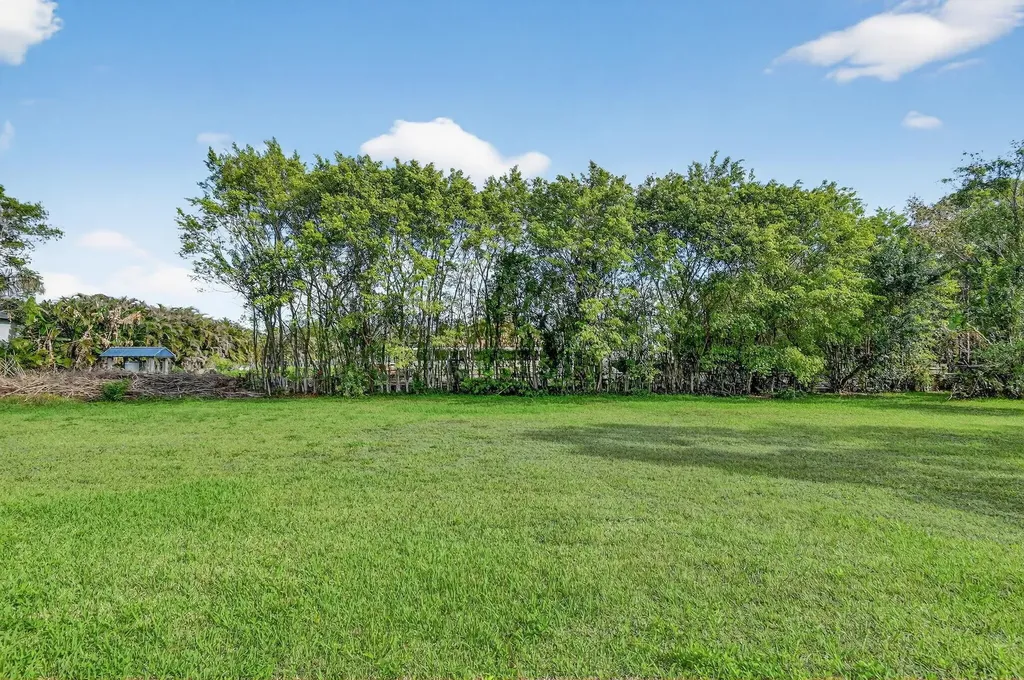 17609 86th Street N Loxahatchee FL 33470