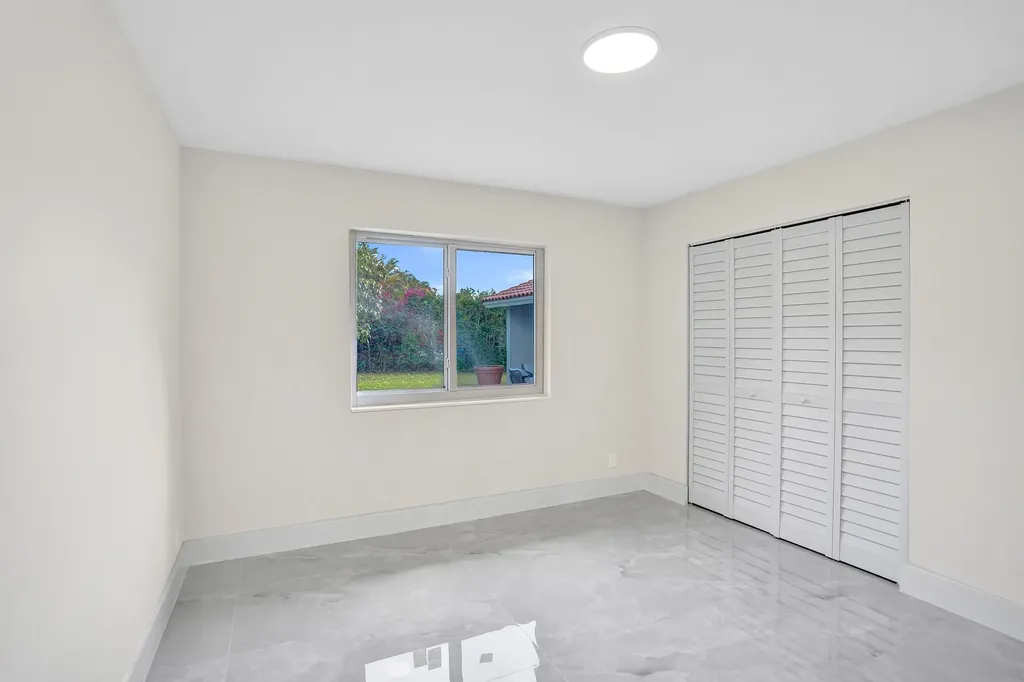 2881 NW 98th Way Coral Springs FL 33065