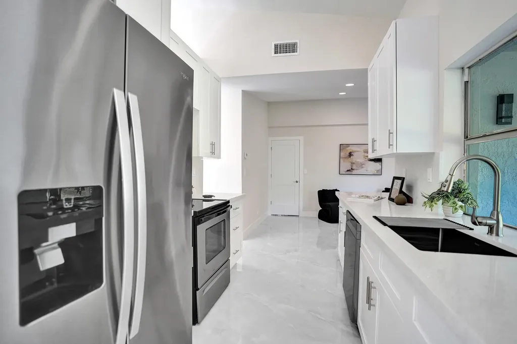 2881 NW 98th Way Coral Springs FL 33065