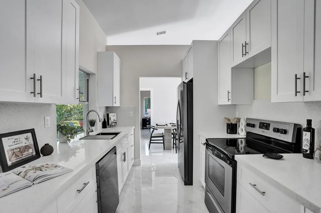 2881 NW 98th Way Coral Springs FL 33065