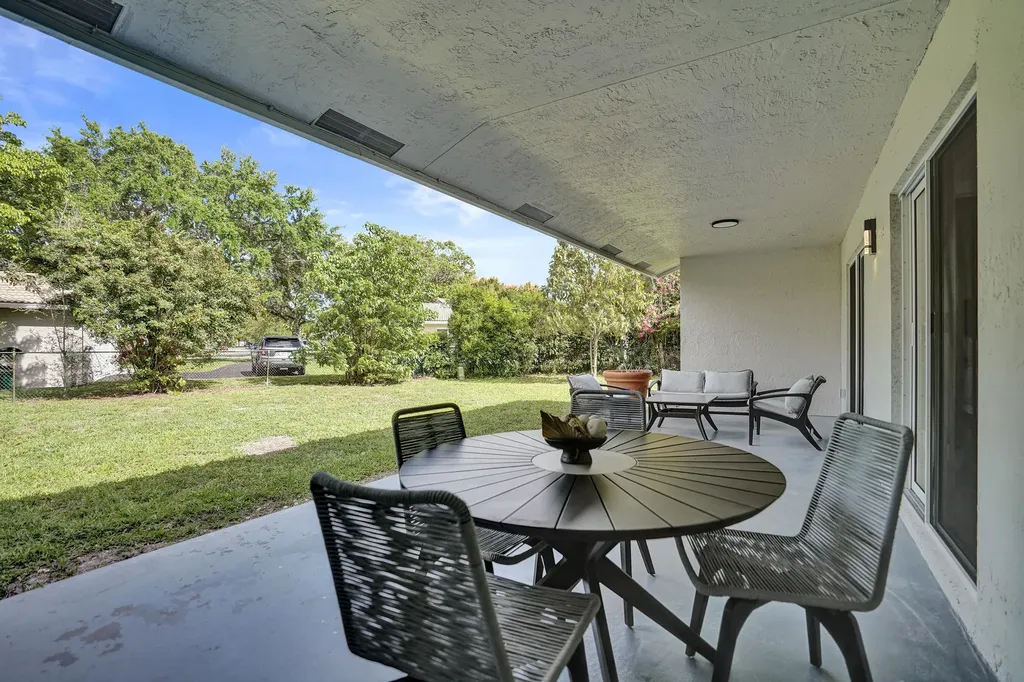 2881 NW 98th Way Coral Springs FL 33065