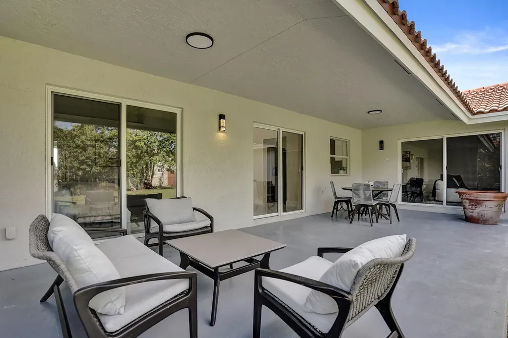 2881 NW 98th Way Coral Springs FL 33065