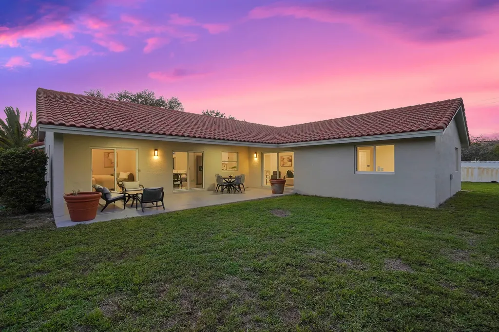 2881 NW 98th Way Coral Springs FL 33065