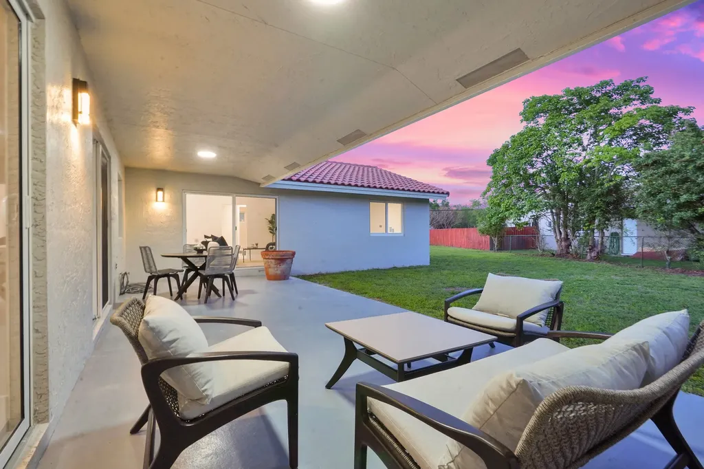 2881 NW 98th Way Coral Springs FL 33065