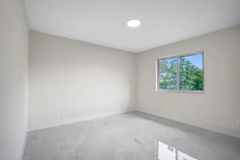 2881 NW 98th Way Coral Springs FL 33065