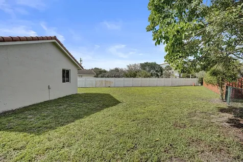 2881 NW 98th Way Coral Springs FL 33065