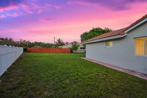 2881 NW 98th Way Coral Springs FL 33065