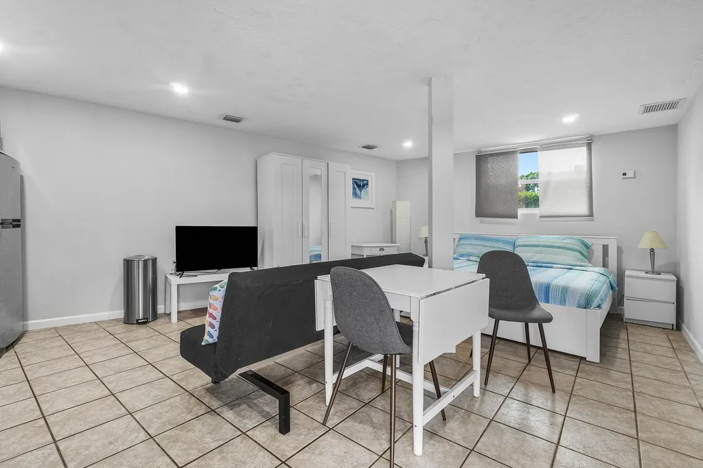 2080 Canter Way Wellington FL 33414