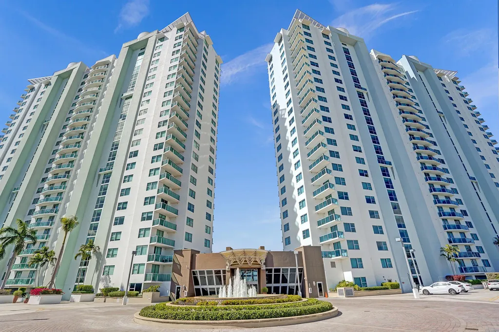 2641 N Flamingo Road Sunrise FL 33323