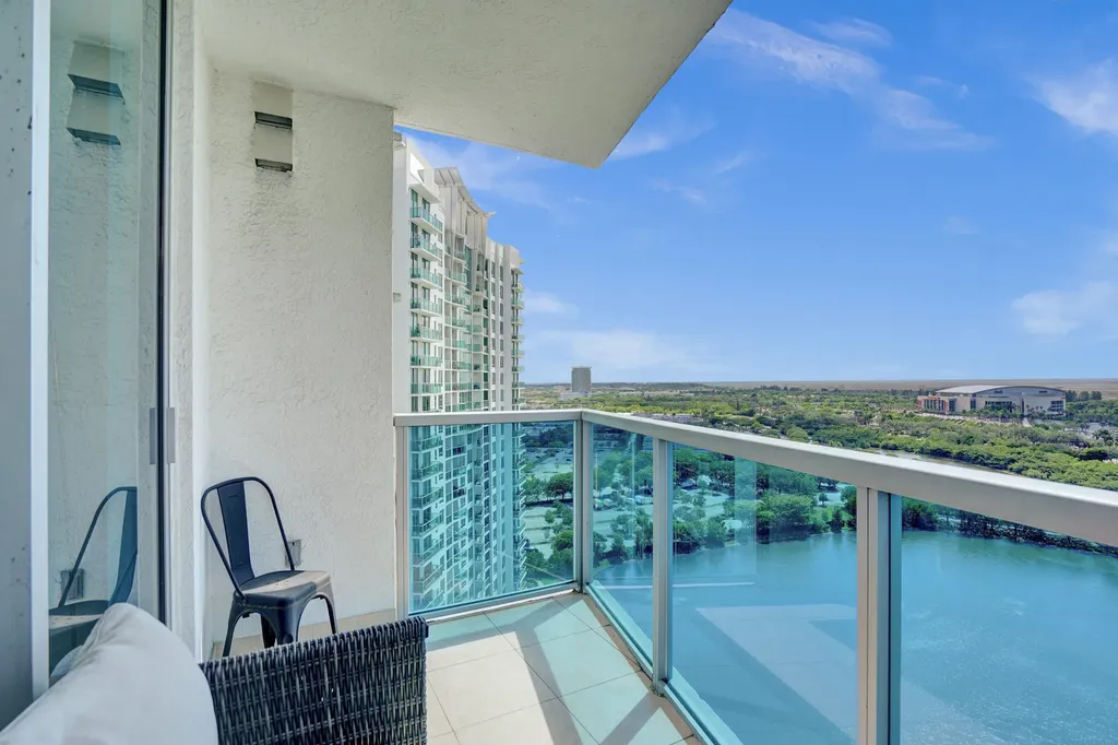 2641 N Flamingo Road Sunrise FL 33323