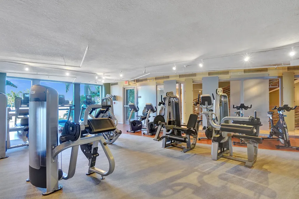 2641 N Flamingo Road Sunrise FL 33323