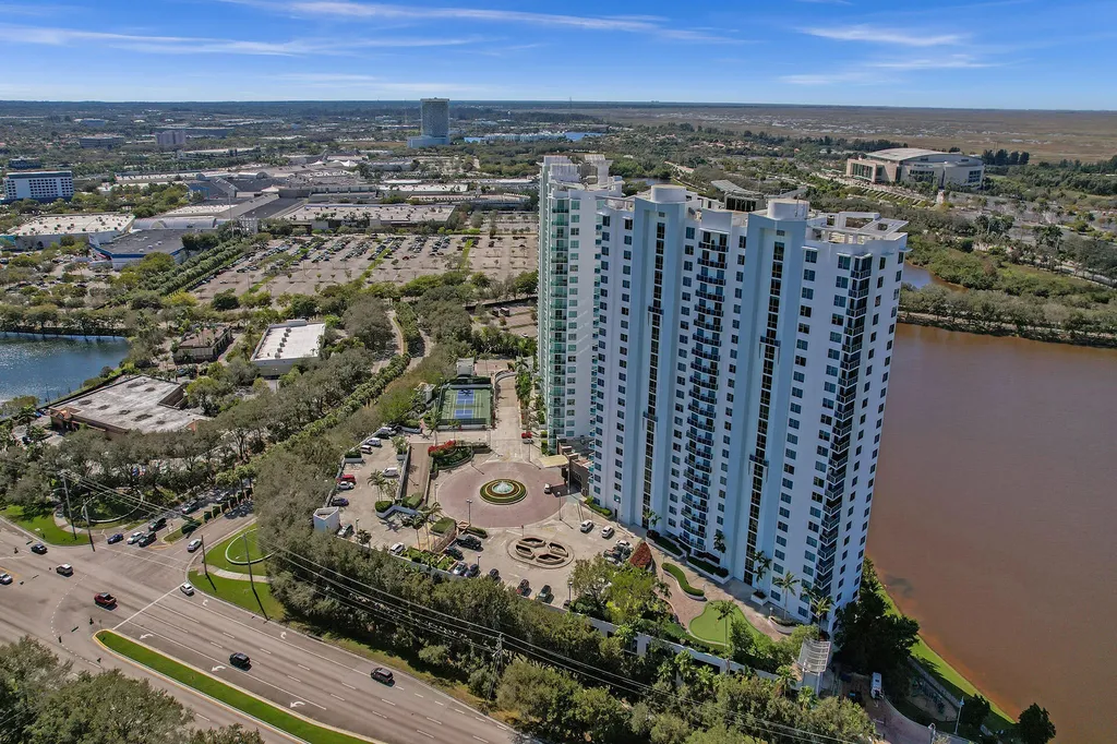 2641 N Flamingo Road Sunrise FL 33323