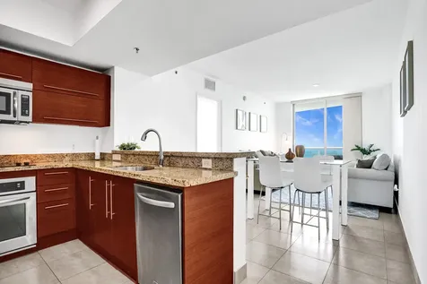 2641 N Flamingo Road Sunrise FL 33323