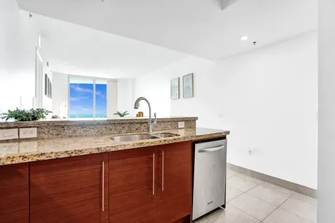 2641 N Flamingo Road Sunrise FL 33323