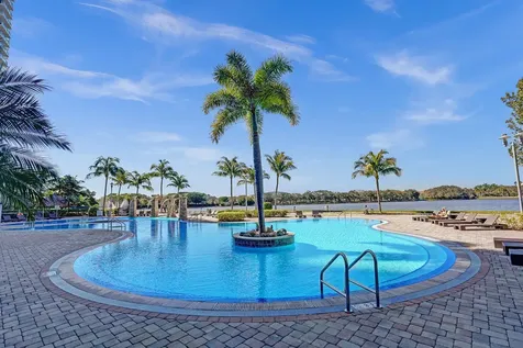 2641 N Flamingo Road Sunrise FL 33323