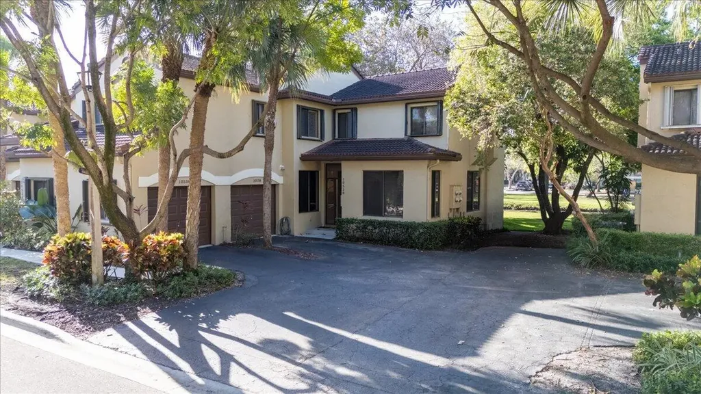 10538 NW 10th Street Plantation FL 33322