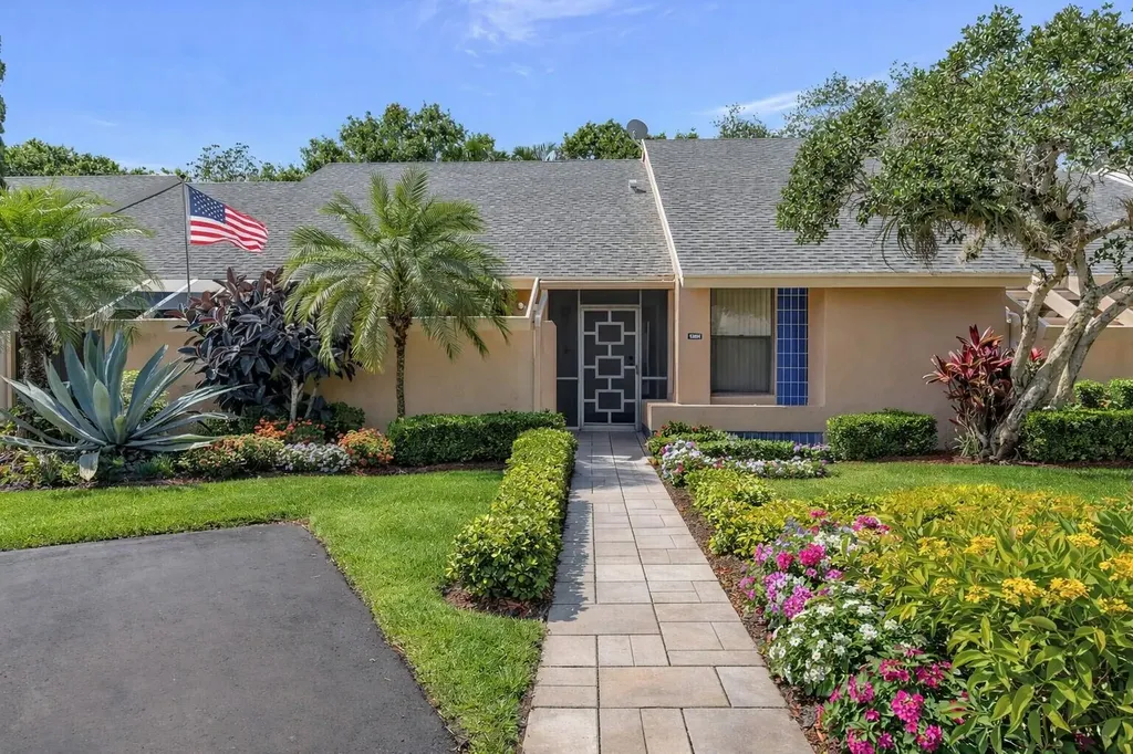 10884 Waterberry Court Boca Raton FL 33498
