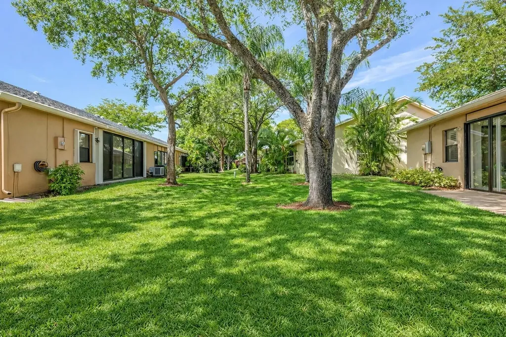 10884 Waterberry Court Boca Raton FL 33498