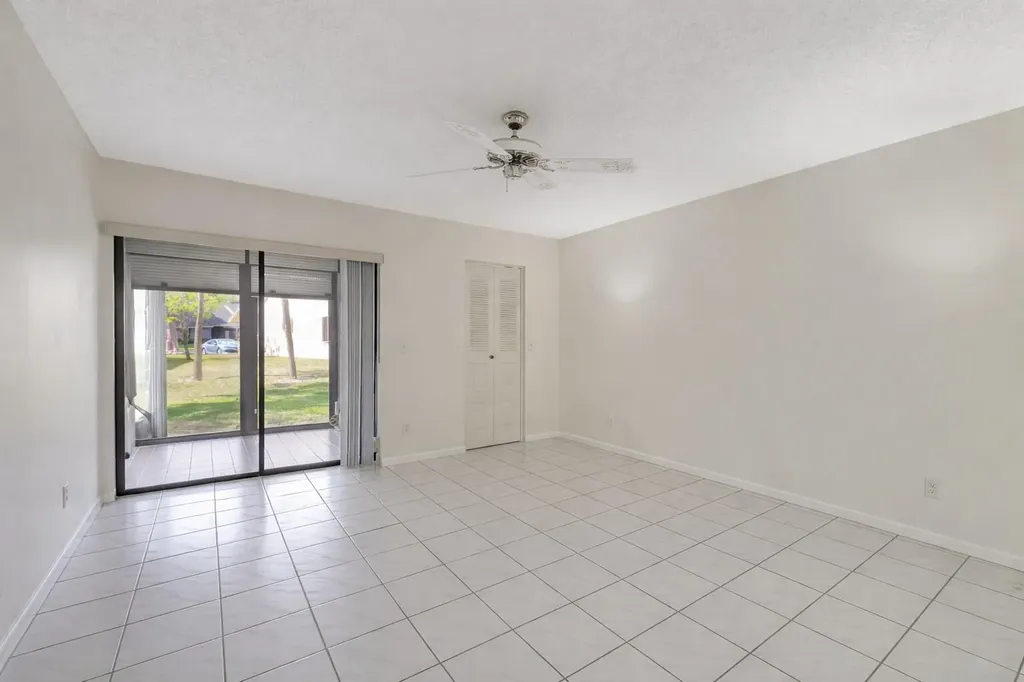 10884 Waterberry Court Boca Raton FL 33498