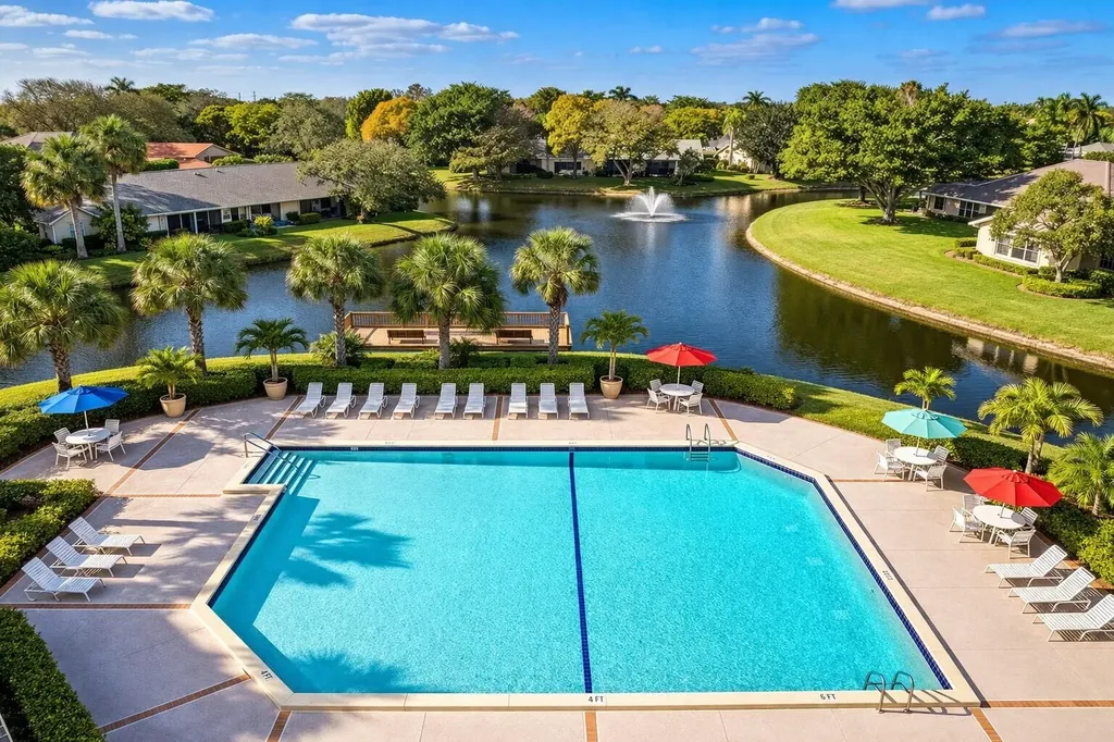 10884 Waterberry Court Boca Raton FL 33498