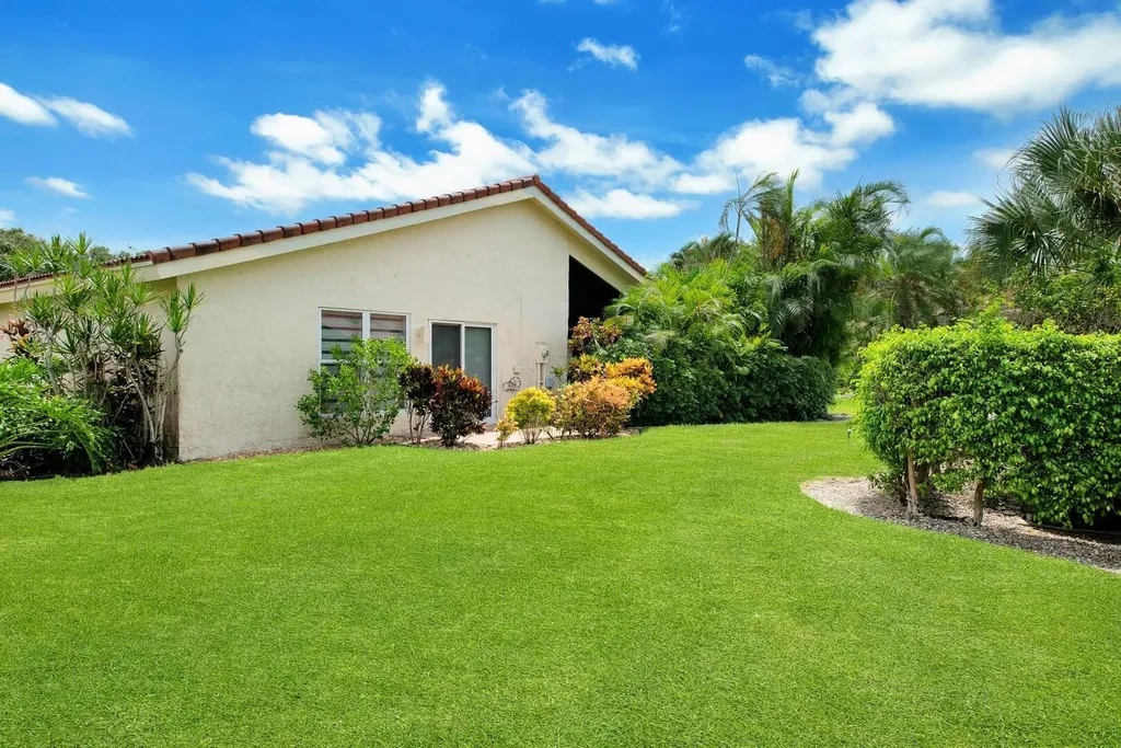 5529 Lakeview Mews Terrace Boynton Beach FL 33437