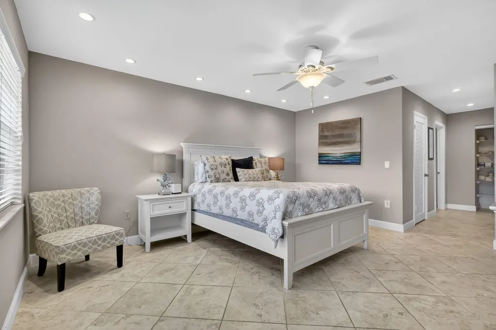 41 Stratford Lane W Boynton Beach FL 33436