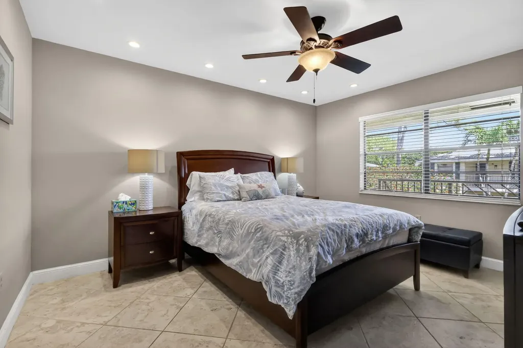 41 Stratford Lane W Boynton Beach FL 33436