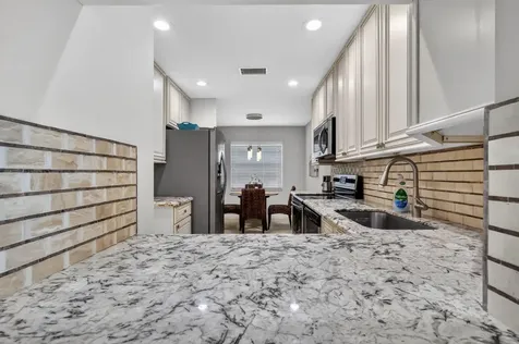 41 Stratford Lane W Boynton Beach FL 33436