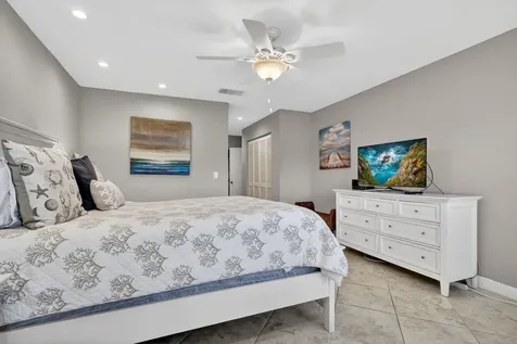 41 Stratford Lane W Boynton Beach FL 33436