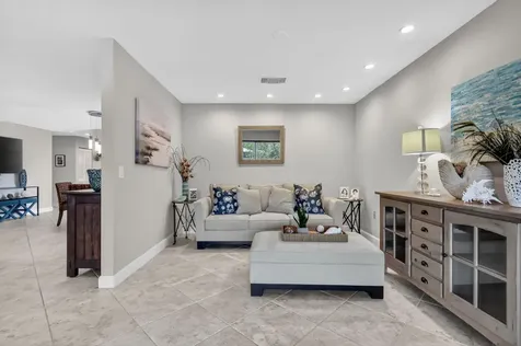 41 Stratford Lane W Boynton Beach FL 33436