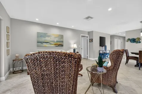 41 Stratford Lane W Boynton Beach FL 33436