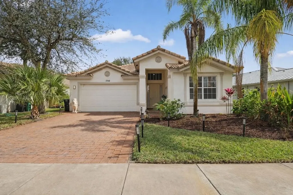 1740 SW Jamesport Drive Port St Lucie FL 34953