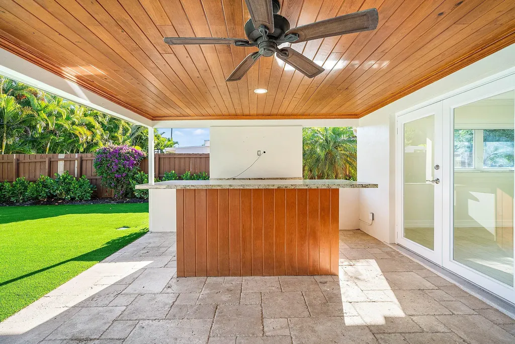 1061 NW 3rd Street Boca Raton FL 33486