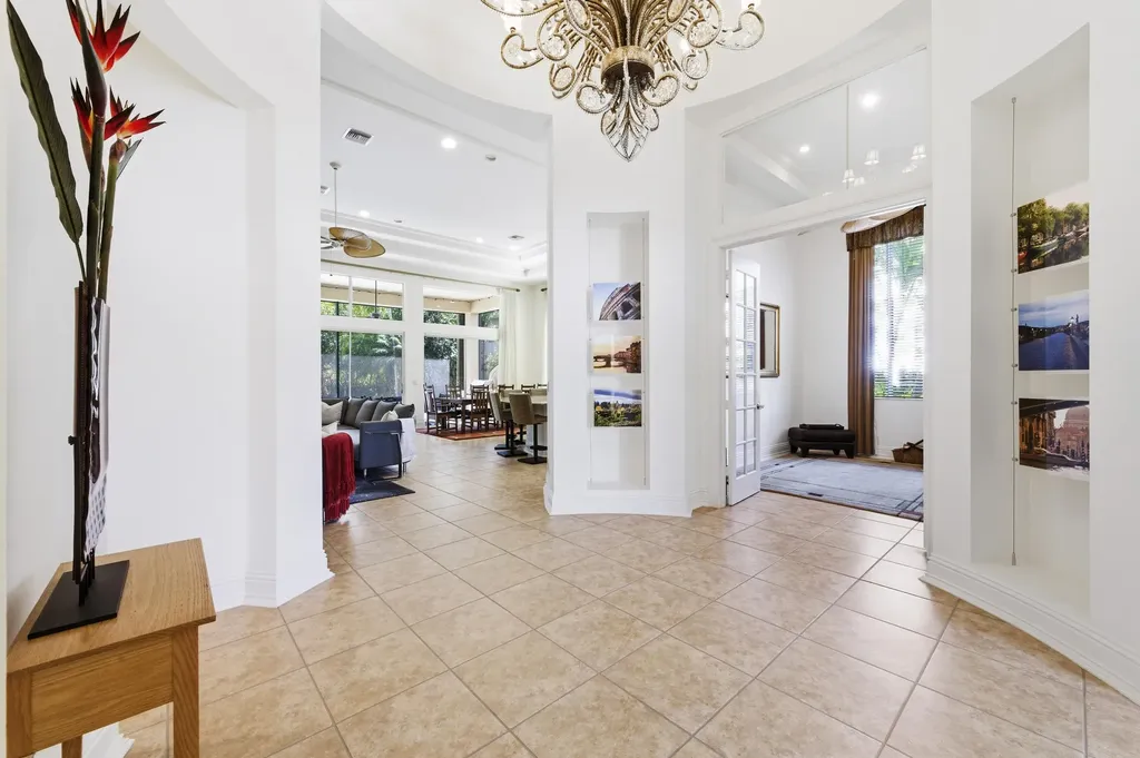 108 Via Paradisio Palm Beach Gardens FL 33418