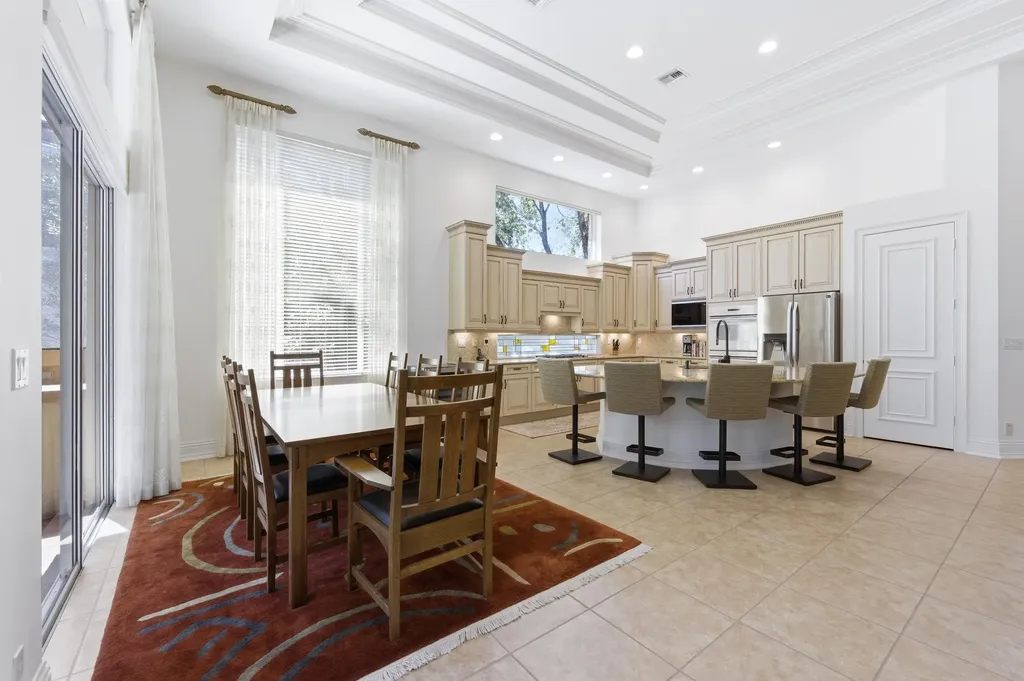 108 Via Paradisio Palm Beach Gardens FL 33418
