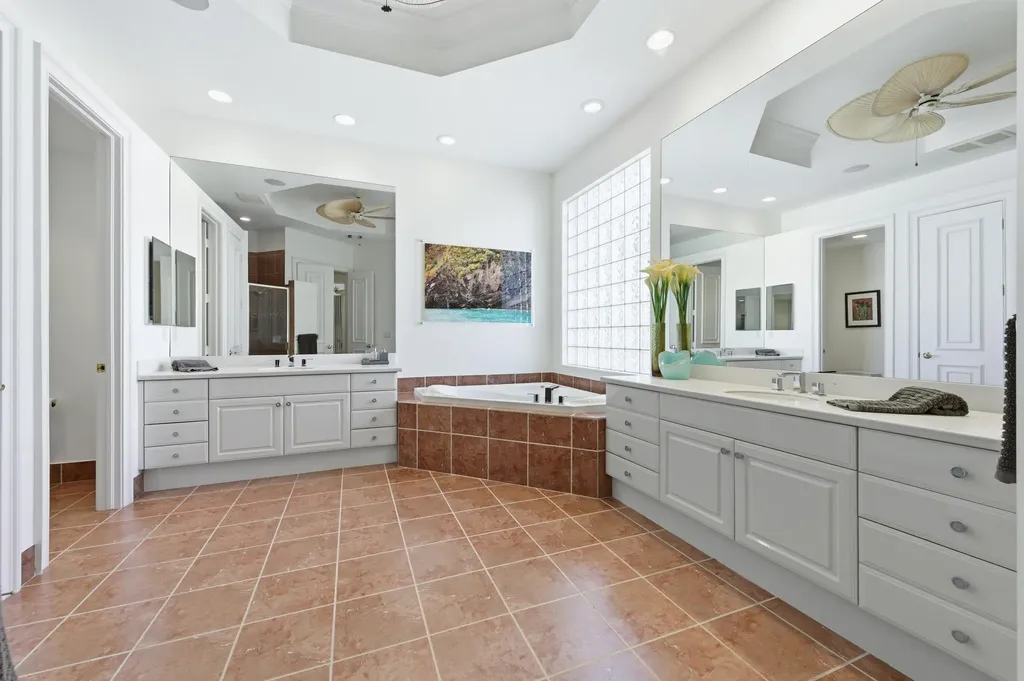 108 Via Paradisio Palm Beach Gardens FL 33418