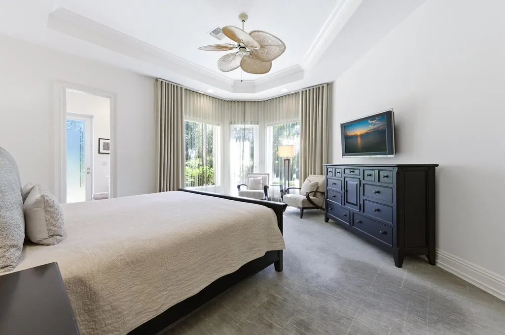 108 Via Paradisio Palm Beach Gardens FL 33418