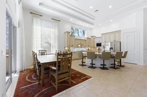 108 Via Paradisio Palm Beach Gardens FL 33418