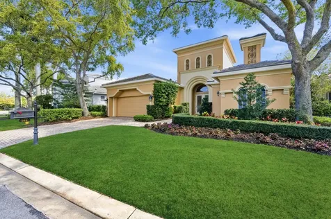 108 Via Paradisio Palm Beach Gardens FL 33418
