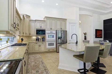 108 Via Paradisio Palm Beach Gardens FL 33418