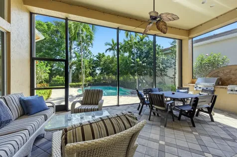 108 Via Paradisio Palm Beach Gardens FL 33418