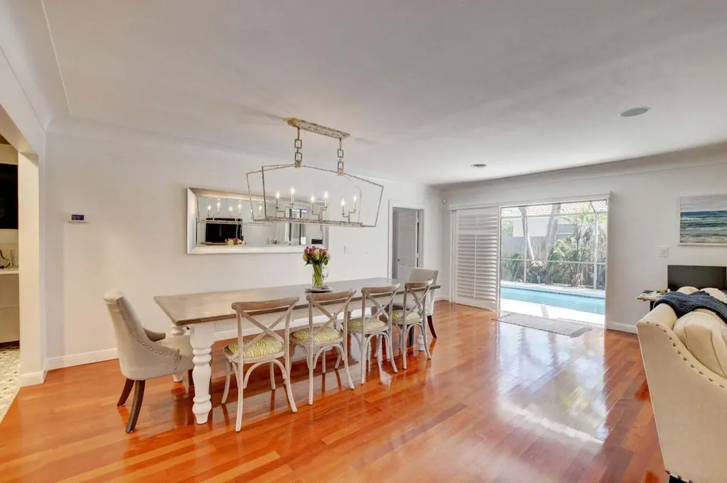 2700 Spanish River Road Boca Raton FL 33432