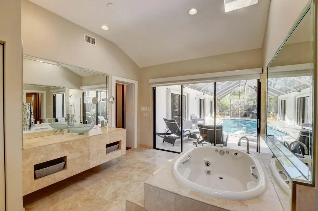 2700 Spanish River Road Boca Raton FL 33432