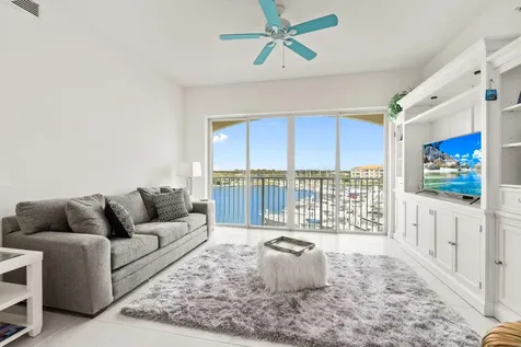 14 Harbour Isle Drive W Fort Pierce FL 34949